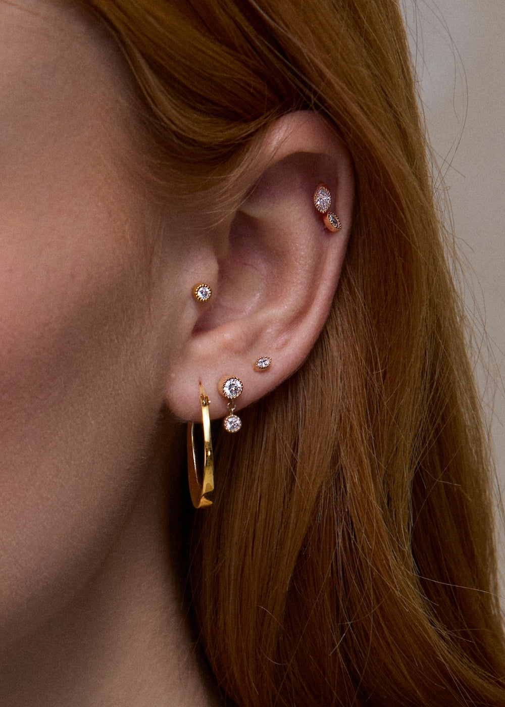 Signature Rhea Click Hoop Earrings