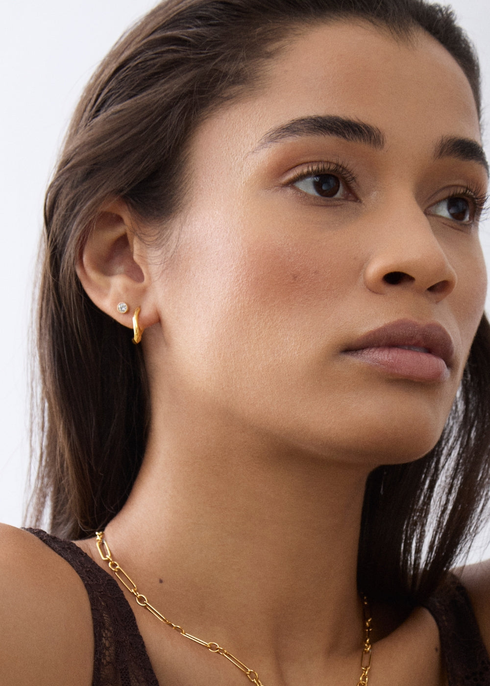 Thalassa Small & Chunky Huggie Hoop Earrings