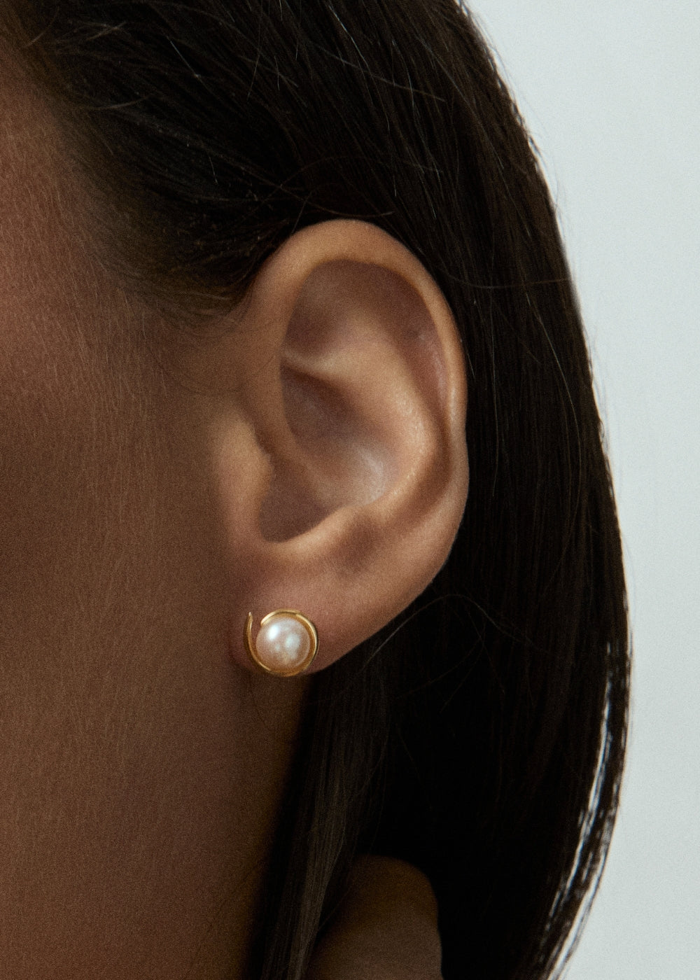 Toro Pearl Stud Earrings