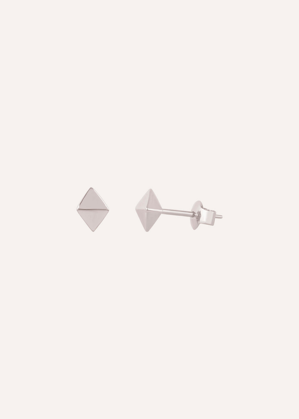 Almaz Stud Earrings