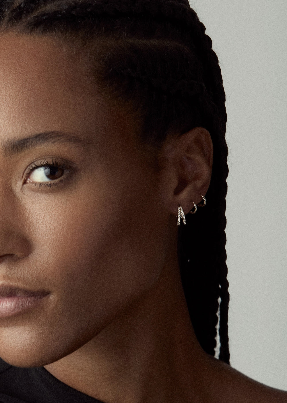 Single Signature Small Lab-Grown Diamond Duo Huggie Hoop Earring
