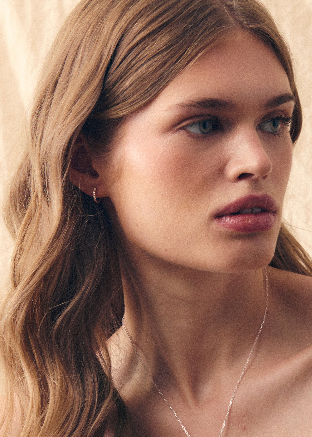 Single Medium Lab-Grown Diamond Huggie Hoop Earring