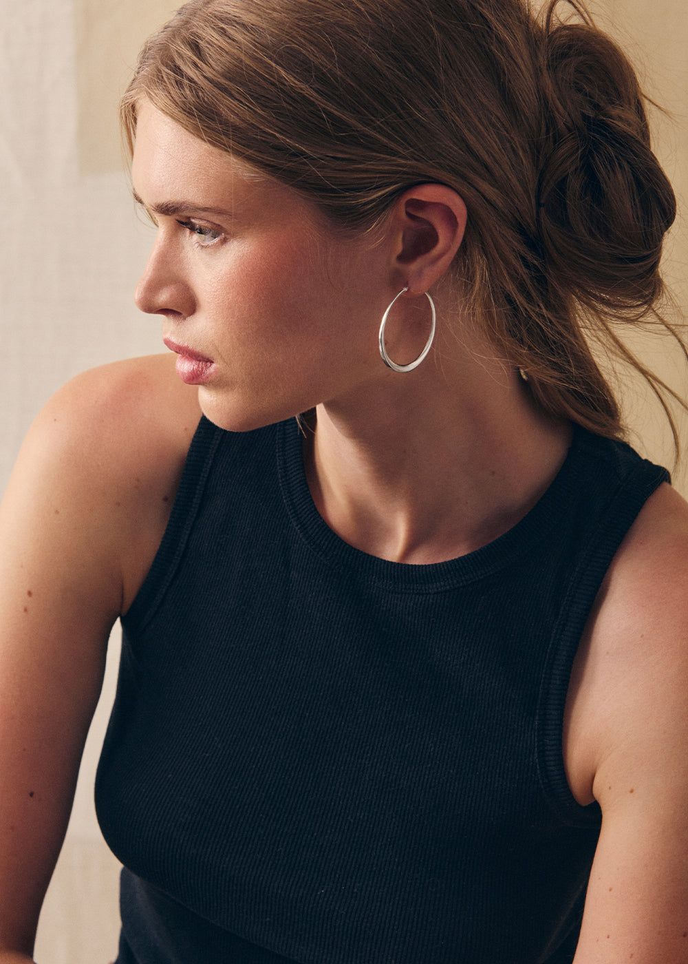 Signature Medium Tapering Click Hoop Earrings