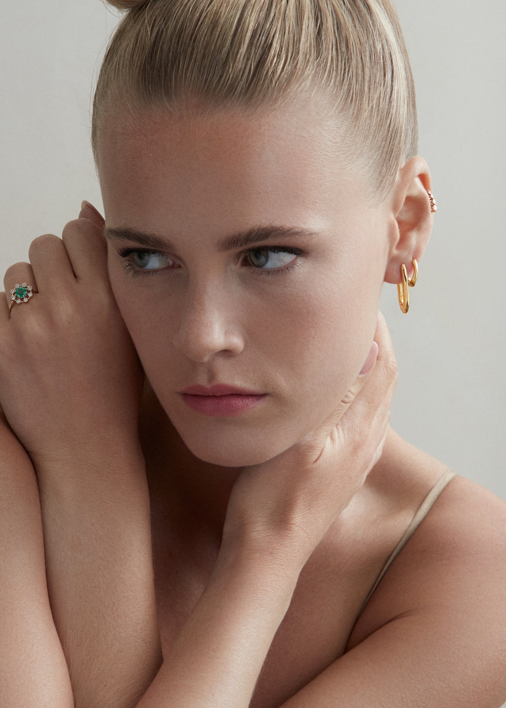 Thalassa Small & Chunky Huggie Hoop Earrings