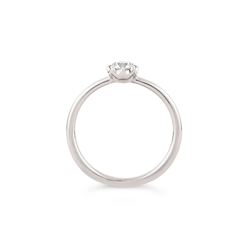 18K Diamond Solitaire Ring 
