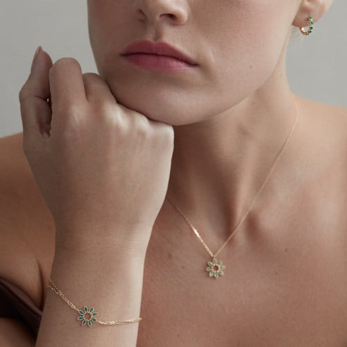 Jasmine Flower Emerald Pendant